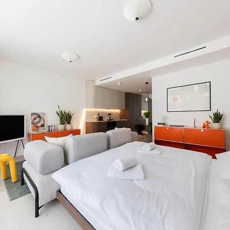 Bauhaus 70 Retro Art By Castle & Danube Appartement