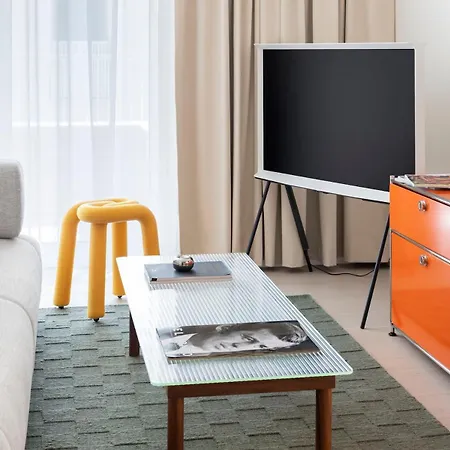 Bauhaus 70 Retro Art By Castle & Danube Appartement *