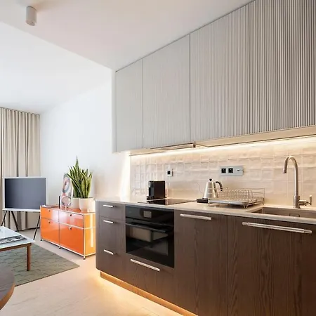 Bauhaus 70 Retro Art By Castle & Danube Appartement *